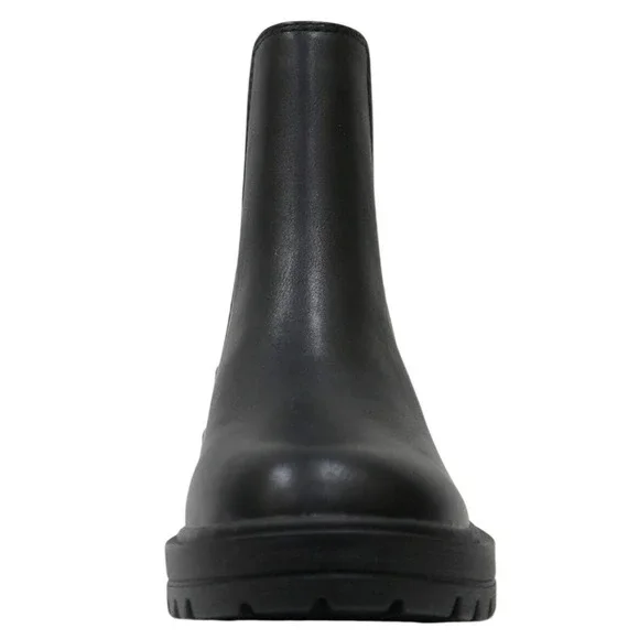 Soda Black Faux Leather Lug Sole Chelsea Boots Women's Ankle Boots Size 5.5 NEW - Picture 3 of 5